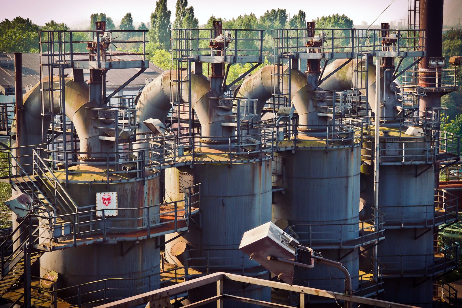 Industrial tanks, walkways and pipework